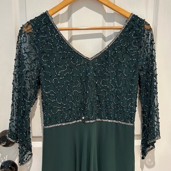 NWT J Kara Women's 3/4 Sleeve V-Neck Beaded Top Long Pull On Gown 10P Petite - Picture 4 of 16